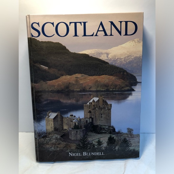 Scotland by Blundell (Hardcover) thick hardcover beautiful colour photos 1998 - Picture 1 of 15